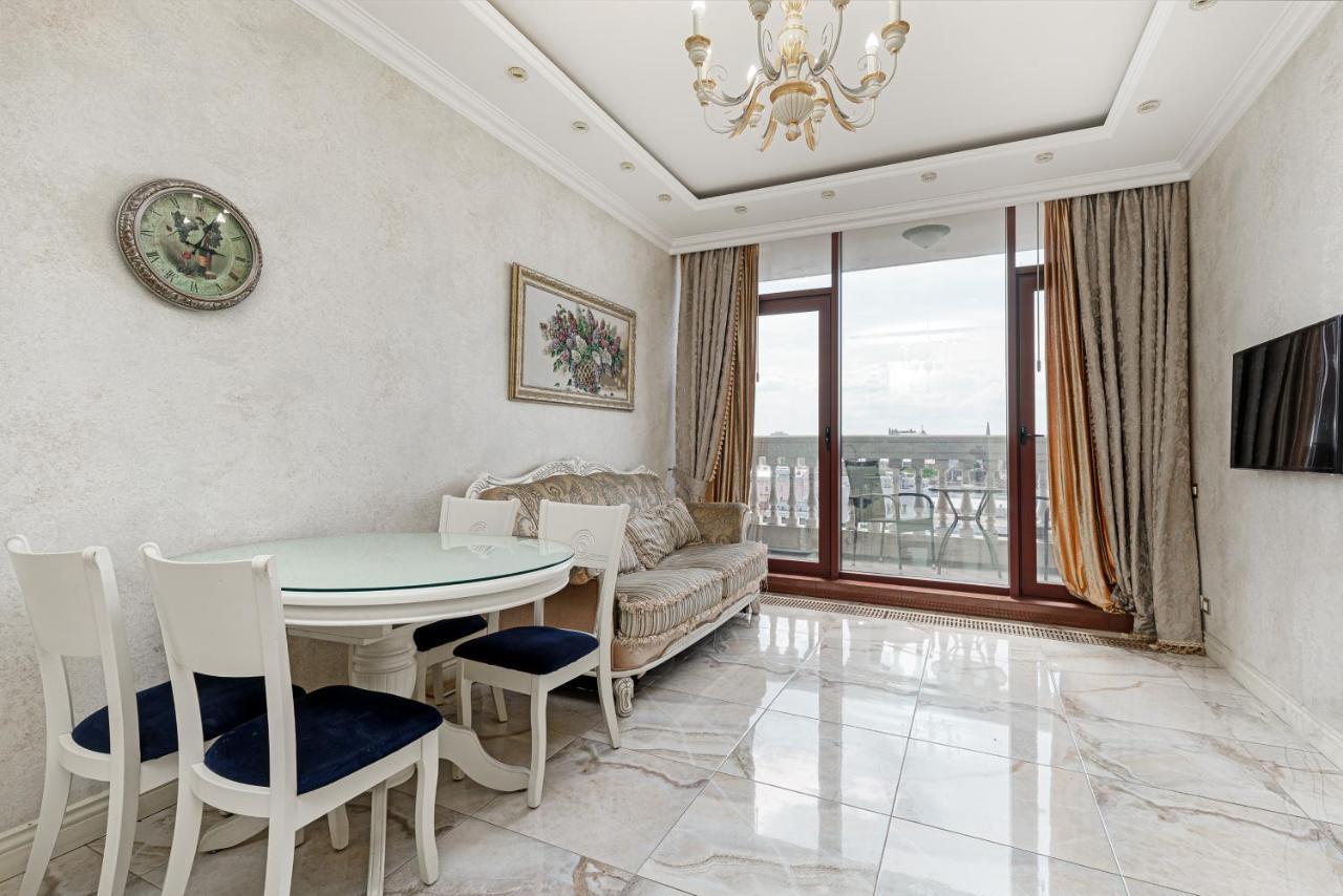 Greek Street Deluxe Apartment Odessa Extérieur photo