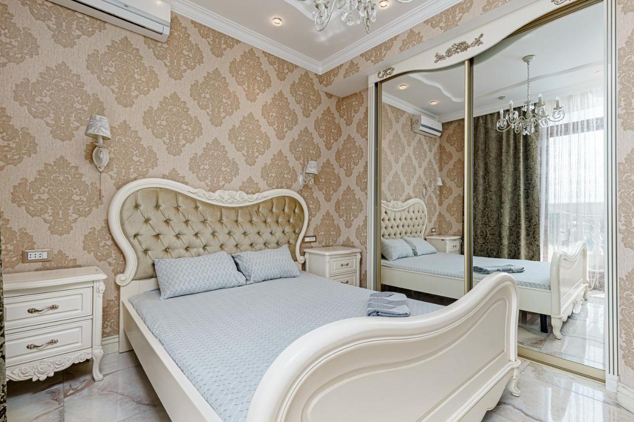 Greek Street Deluxe Apartment Odessa Extérieur photo