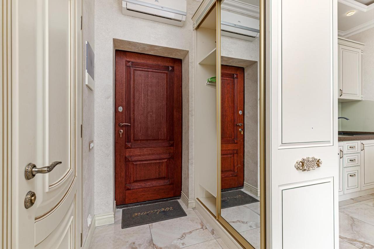 Greek Street Deluxe Apartment Odessa Extérieur photo